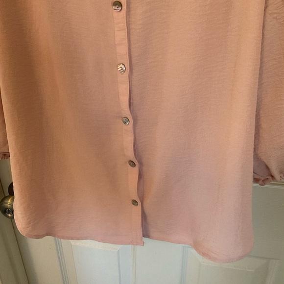Fig&Flower  Pink Embroidered Button Down Blouse Size L - Picture 5 of 11